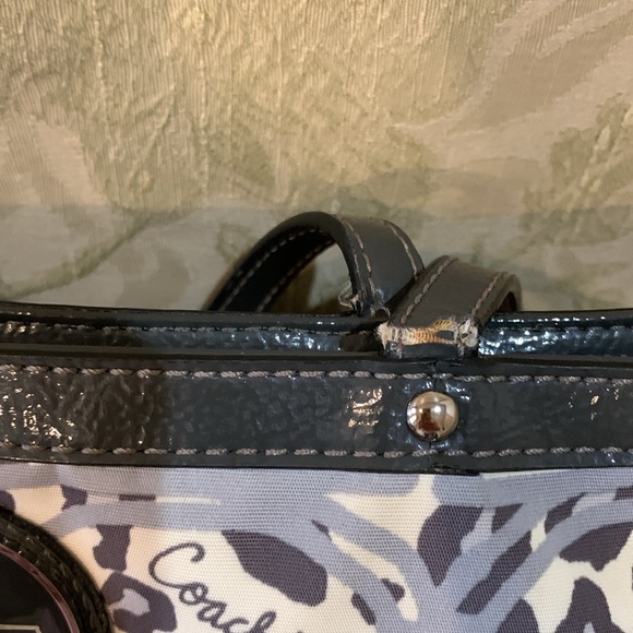 Coach purse - Picture 6 of 8